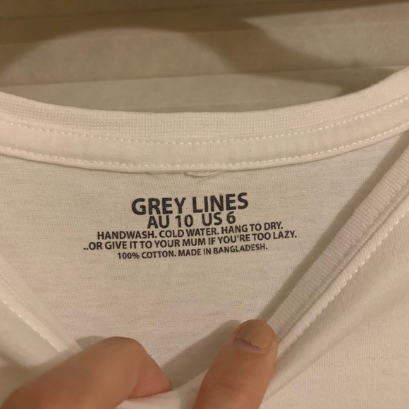 I’m Dead Sirius⚡️ Graphic Tee - Picture 4 of 4